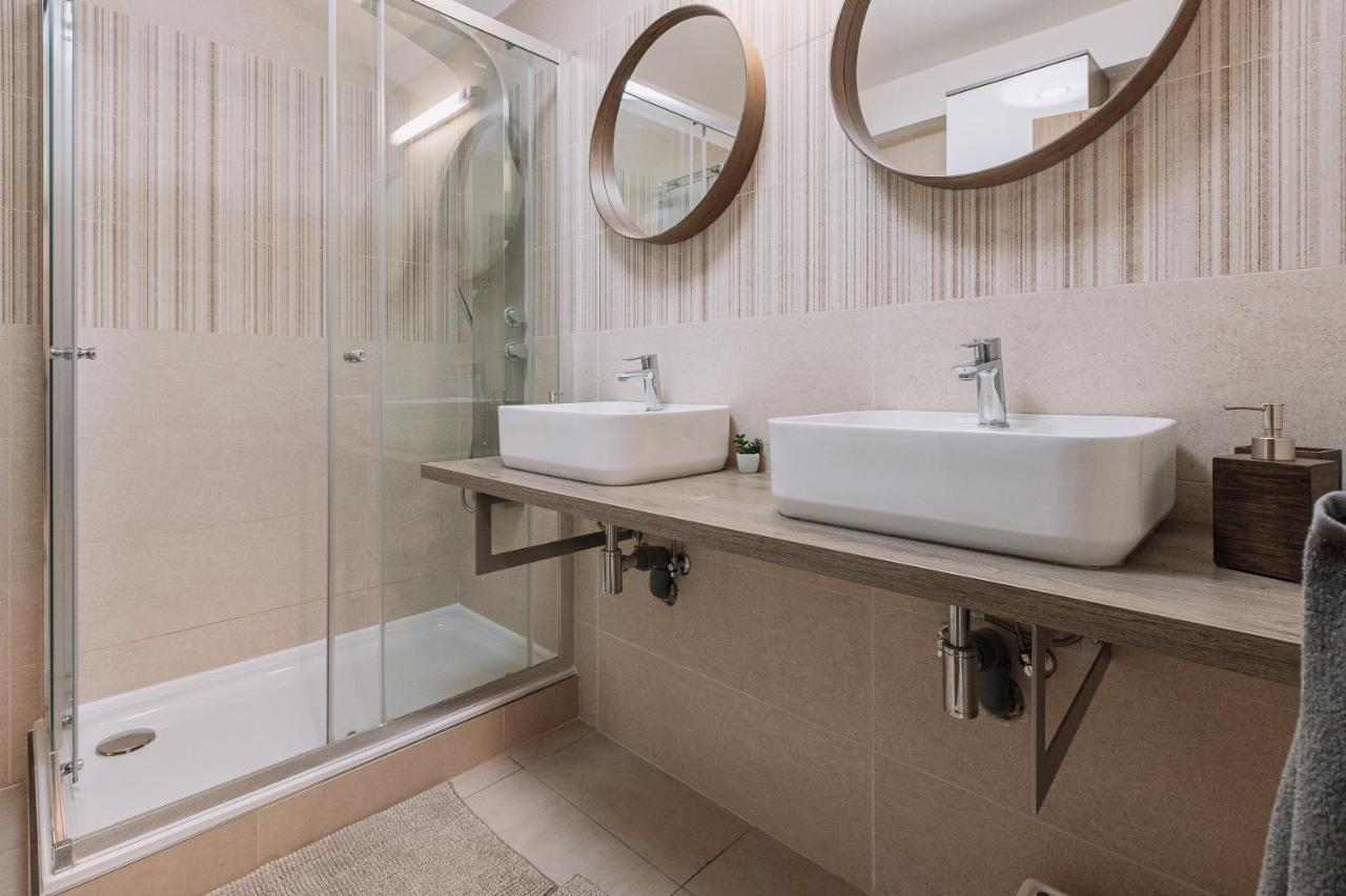 Revon Business Apartment سينيتش المظهر الخارجي الصورة